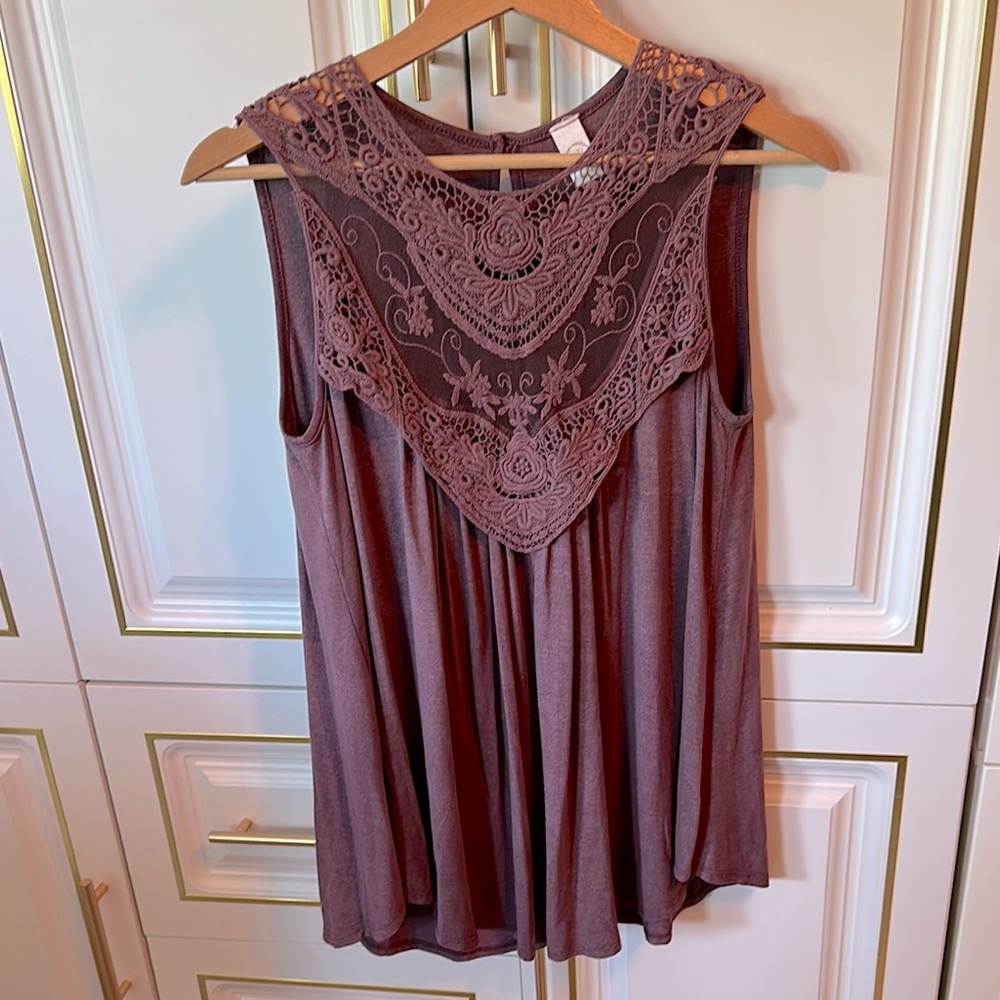 Purple Lace Detail Sleeveless Top